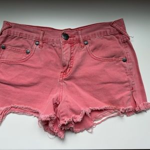 Free People Women’s Pink | Salmon Vintage Festival Jean Short size 25